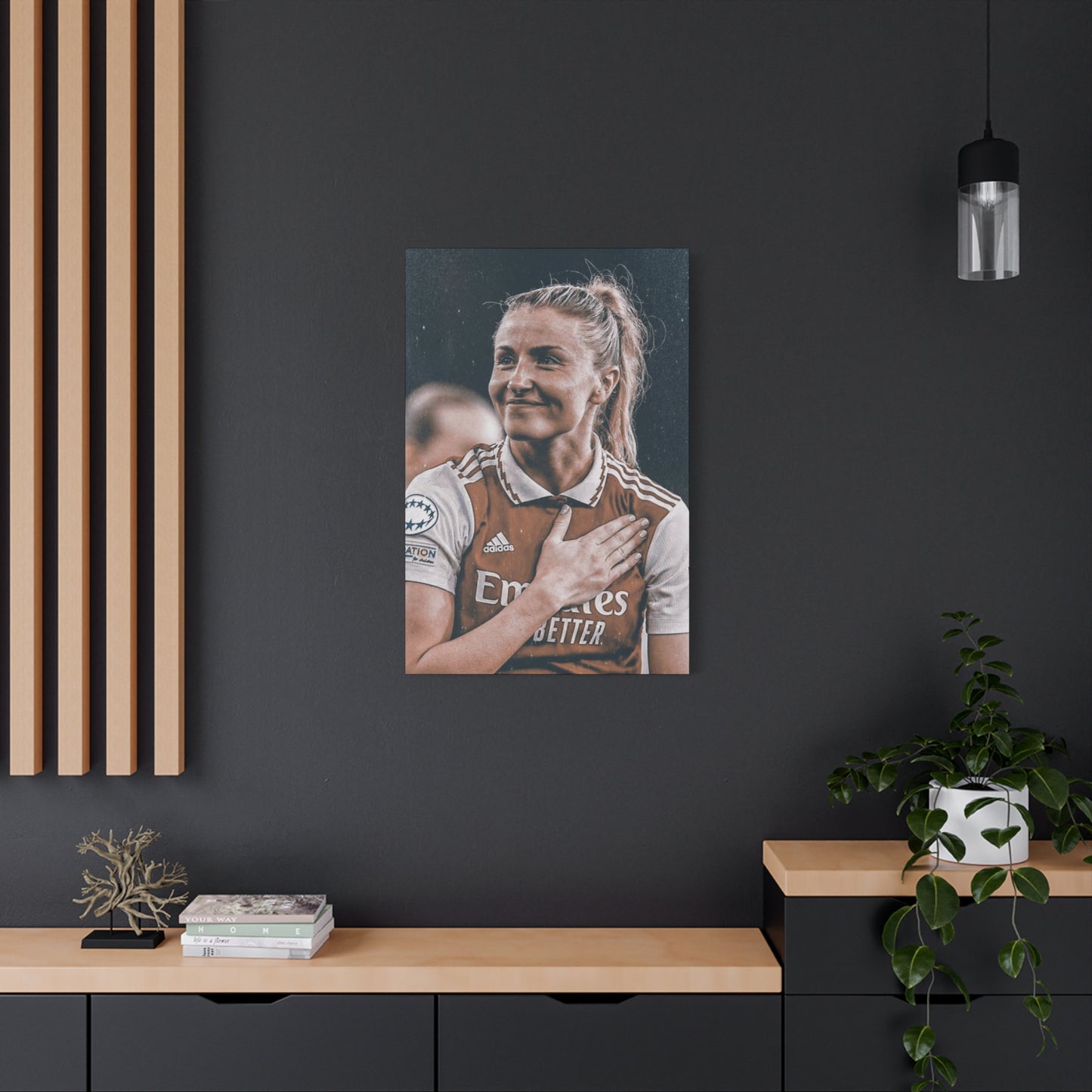 Leah Williamson Classic Canvas